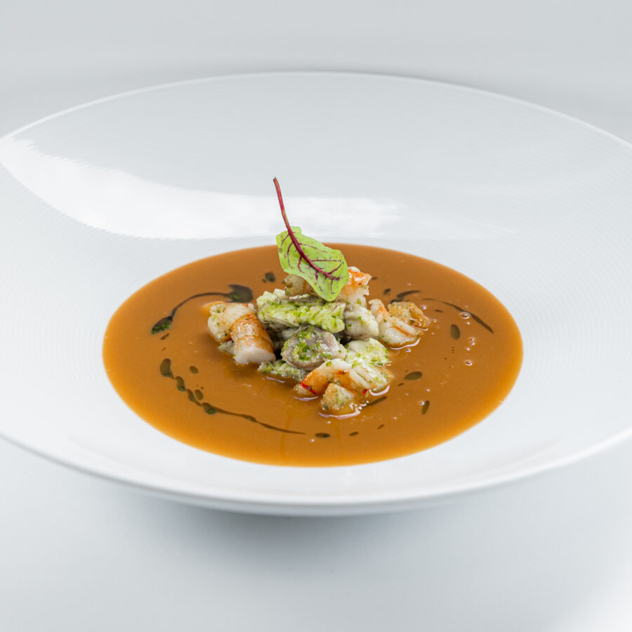 Bisque de Marisco con trocitos de rape negro y langostino | The Good Chief